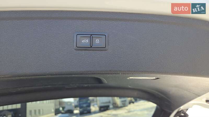 Позашляховик / Кросовер Audi Q5 2021 в Києві