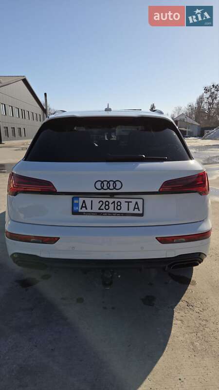 Позашляховик / Кросовер Audi Q5 2021 в Києві