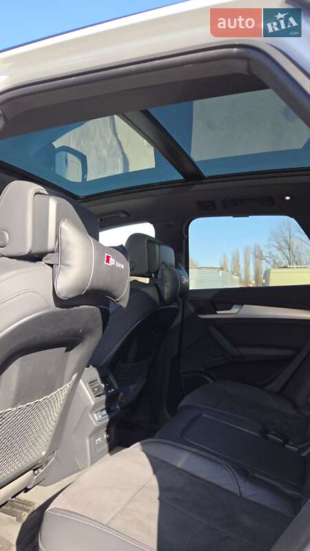 Позашляховик / Кросовер Audi Q5 2021 в Києві