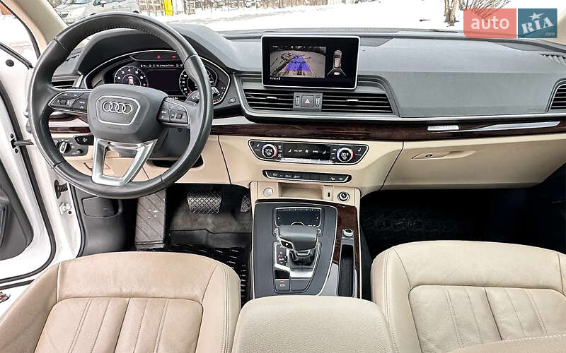 Позашляховик / Кросовер Audi Q5 2018 в Львові