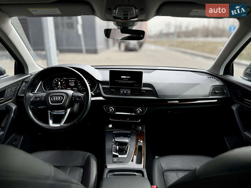 Позашляховик / Кросовер Audi Q5 2020 в Києві