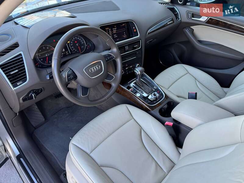 Внедорожник / Кроссовер Audi Q5 2015 в Ровно