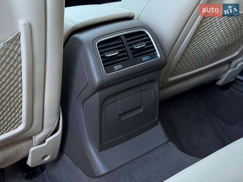 Внедорожник / Кроссовер Audi Q5 2015 в Ровно