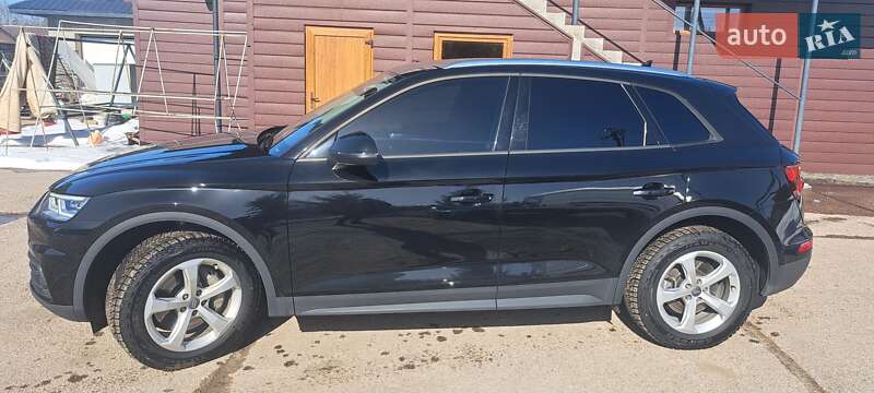 Позашляховик / Кросовер Audi Q5 2020 в Полтаві
