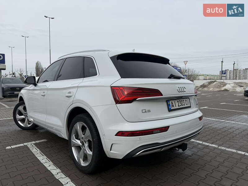 Внедорожник / Кроссовер Audi Q5 2021 в Киеве
