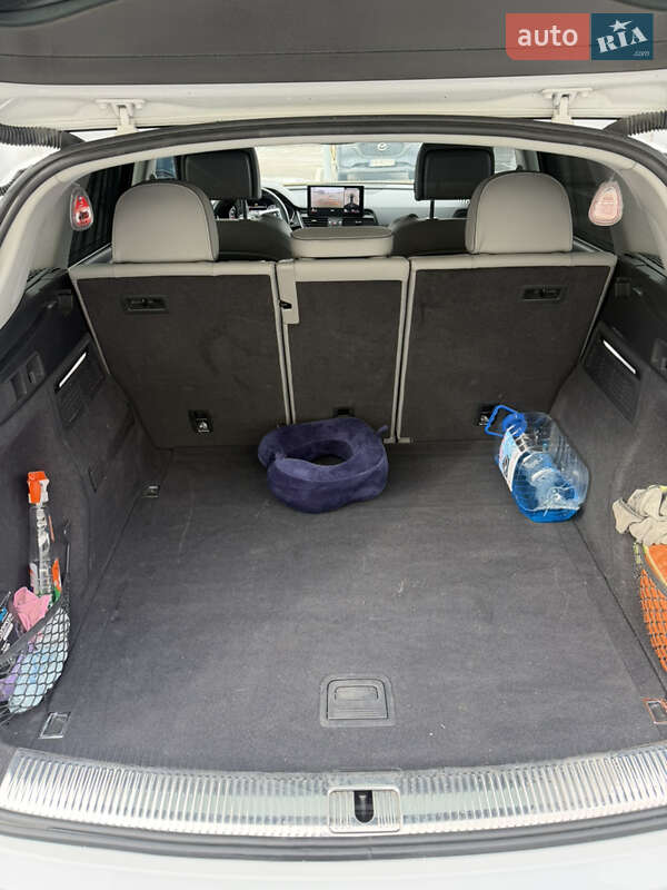 Внедорожник / Кроссовер Audi Q5 2021 в Киеве