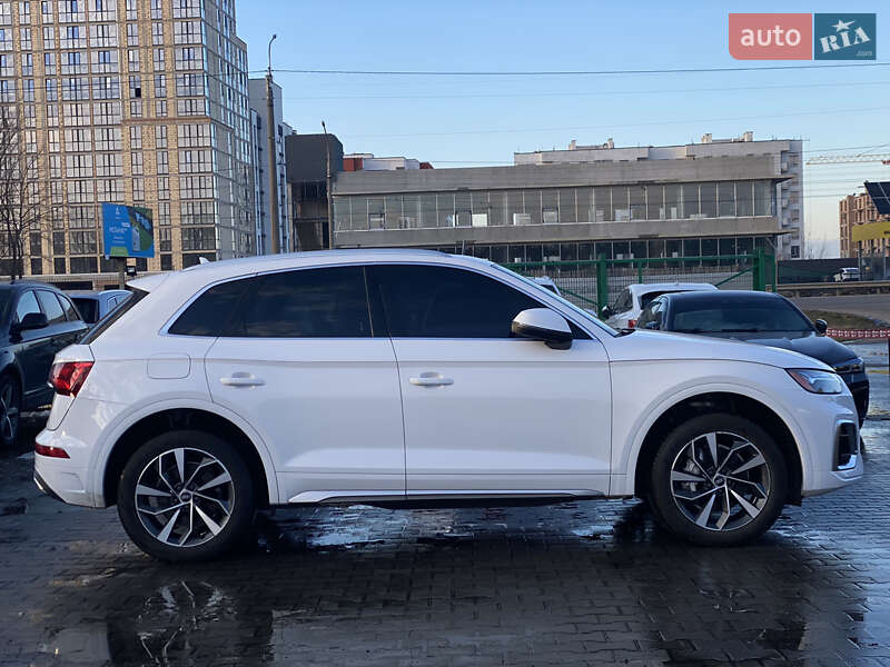 Внедорожник / Кроссовер Audi Q5 2021 в Луцке