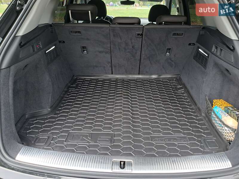 Позашляховик / Кросовер Audi Q5 2020 в Полтаві