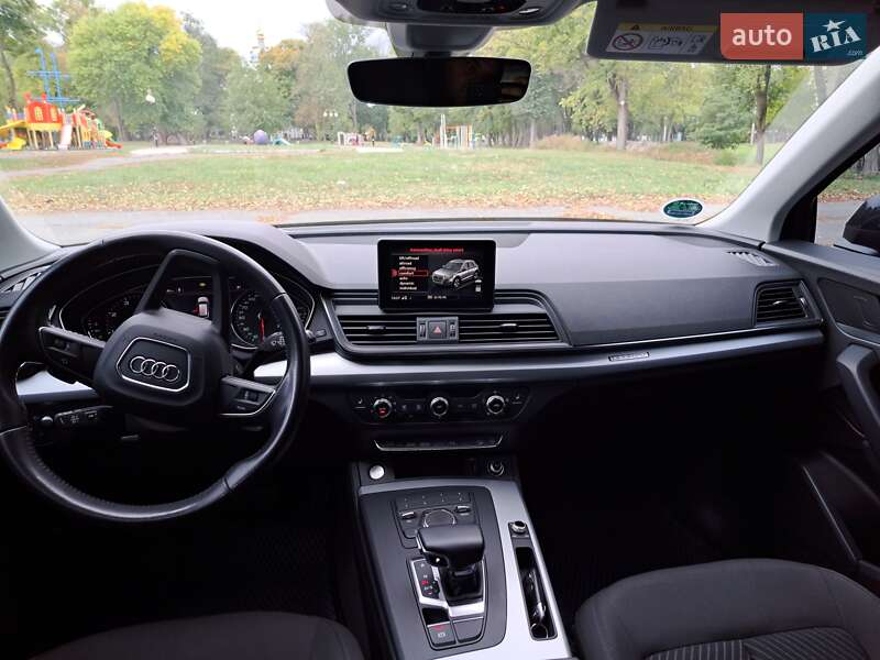 Позашляховик / Кросовер Audi Q5 2020 в Полтаві
