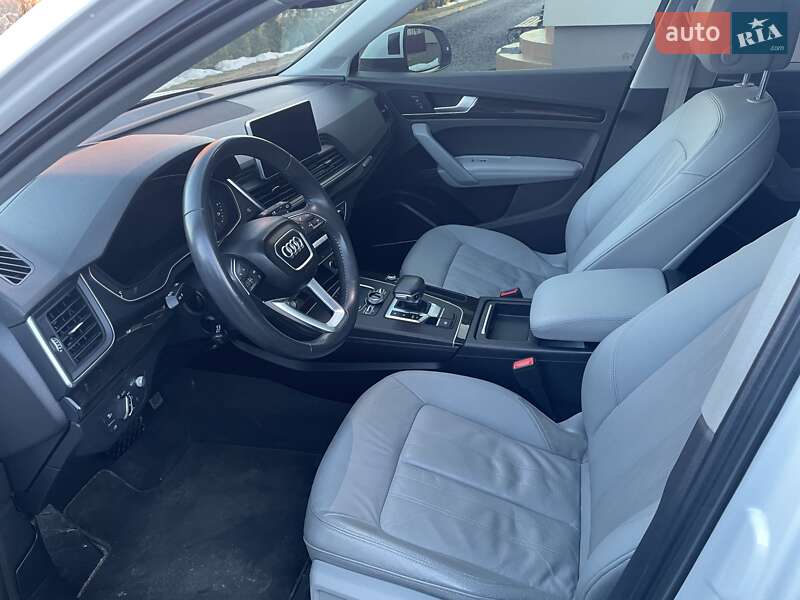 Позашляховик / Кросовер Audi Q5 2017 в Львові фото 13 Позашляховик / Кросовер Audi Q5 2017 в Львові