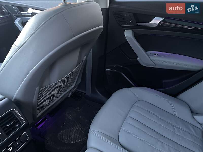 Позашляховик / Кросовер Audi Q5 2017 в Львові фото 30 Позашляховик / Кросовер Audi Q5 2017 в Львові
