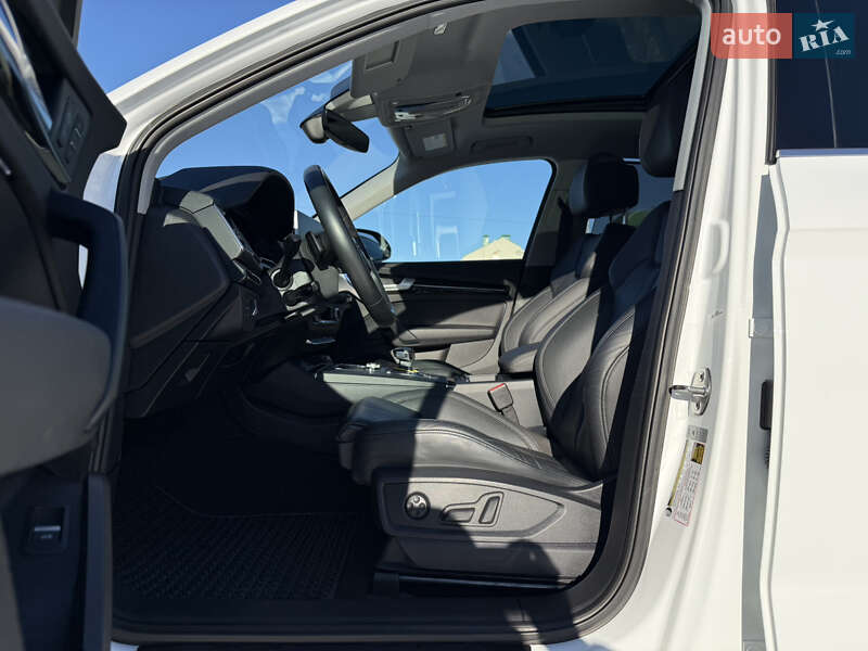 Позашляховик / Кросовер Audi Q5 2018 в Києві фото 23 Позашляховик / Кросовер Audi Q5 2018 в Києві