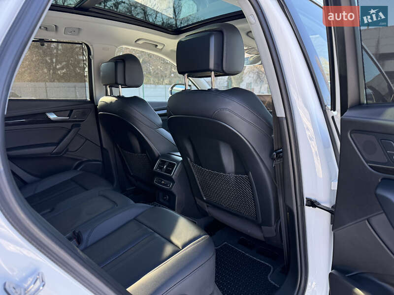 Позашляховик / Кросовер Audi Q5 2018 в Києві фото 34 Позашляховик / Кросовер Audi Q5 2018 в Києві