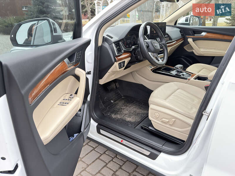 Позашляховик / Кросовер Audi Q5 2023 в Кам'янському