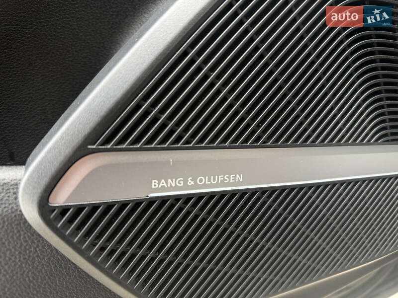 Позашляховик / Кросовер Audi Q5 2017 в Житомирі фото 31 Позашляховик / Кросовер Audi Q5 2017 в Житомирі