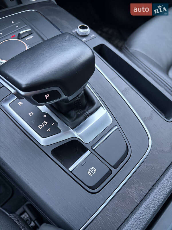 Внедорожник / Кроссовер Audi Q5 2020 в Кременчуге