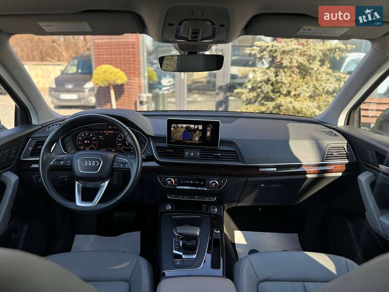 Позашляховик / Кросовер Audi Q5 2018 в Львові