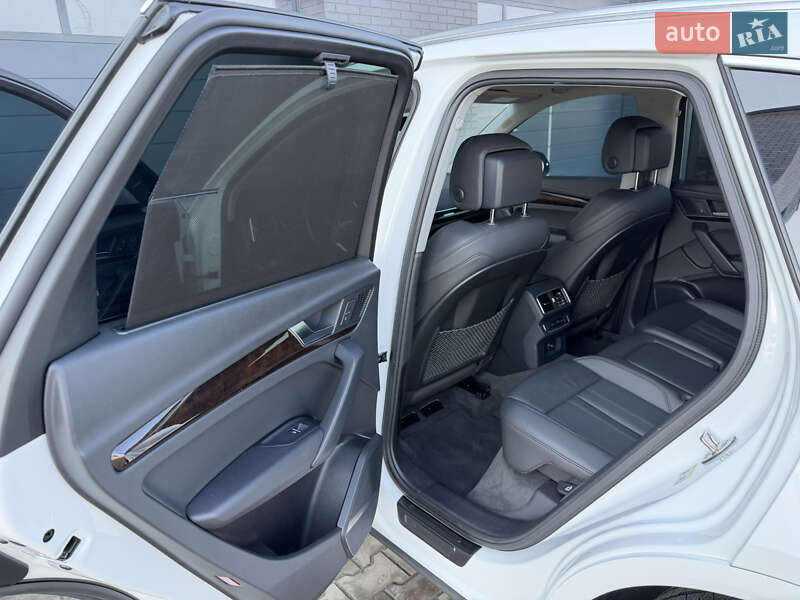 Позашляховик / Кросовер Audi Q5 2018 в Луцьку