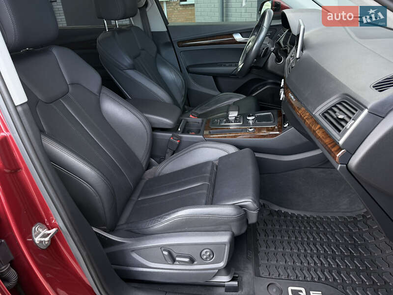 Позашляховик / Кросовер Audi Q5 2018 в Луцьку фото 17 Позашляховик / Кросовер Audi Q5 2018 в Луцьку