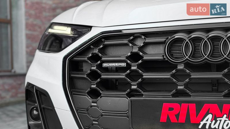 Позашляховик / Кросовер Audi Q5 2022 в Рівному