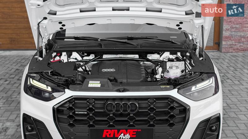 Позашляховик / Кросовер Audi Q5 2022 в Рівному