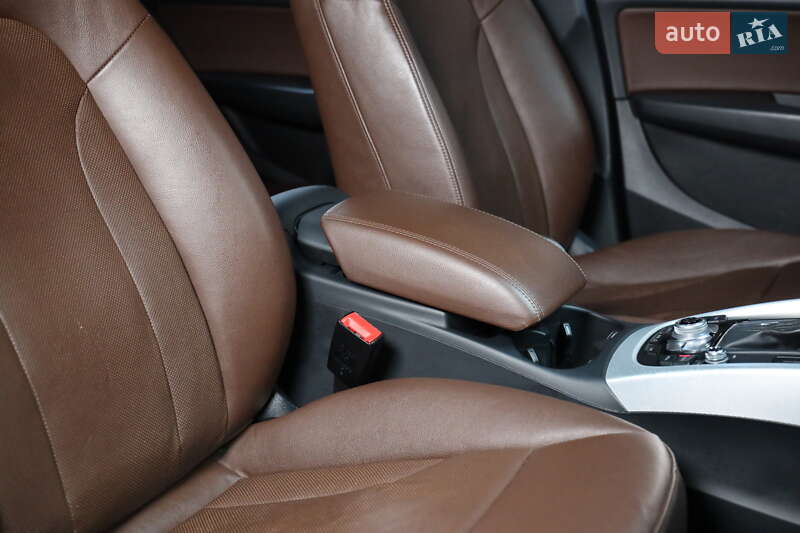 Позашляховик / Кросовер Audi Q5 2016 в Луцьку