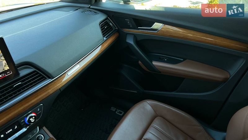 Позашляховик / Кросовер Audi Q5 2020 в Львові