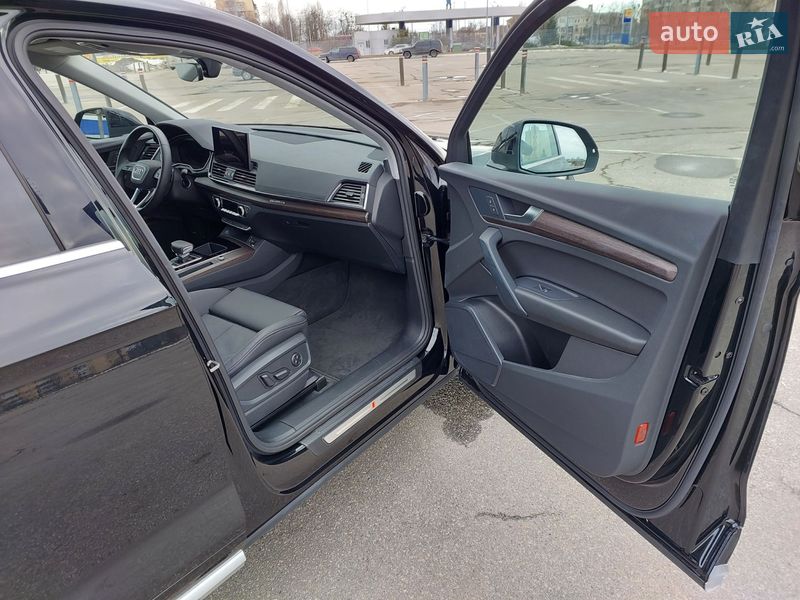 Внедорожник / Кроссовер Audi Q5 2024 в Харькове