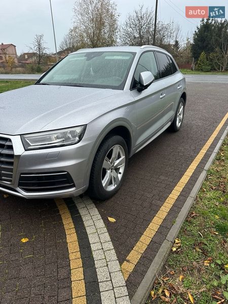 Внедорожник / Кроссовер Audi Q5 2018 в Владимире