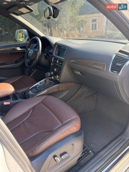 Внедорожник / Кроссовер Audi Q5 2015 в Ужгороде