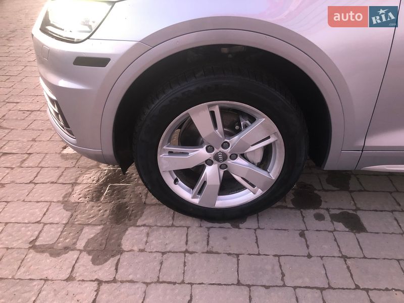 Внедорожник / Кроссовер Audi Q5 2017 в Ивано-Франковске