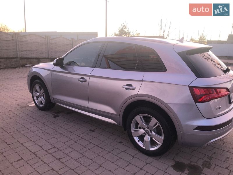 Внедорожник / Кроссовер Audi Q5 2017 в Ивано-Франковске