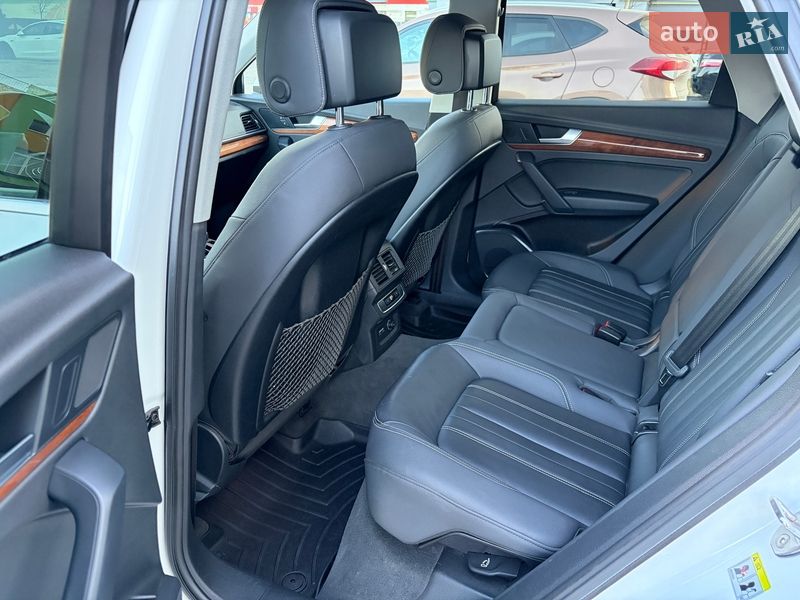 Внедорожник / Кроссовер Audi Q5 2020 в Ивано-Франковске