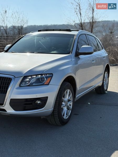 Позашляховик / Кросовер Audi Q5 2011 в Чернівцях