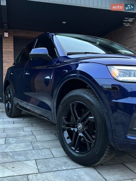 Внедорожник / Кроссовер Audi Q5 2017 в Нововолынске