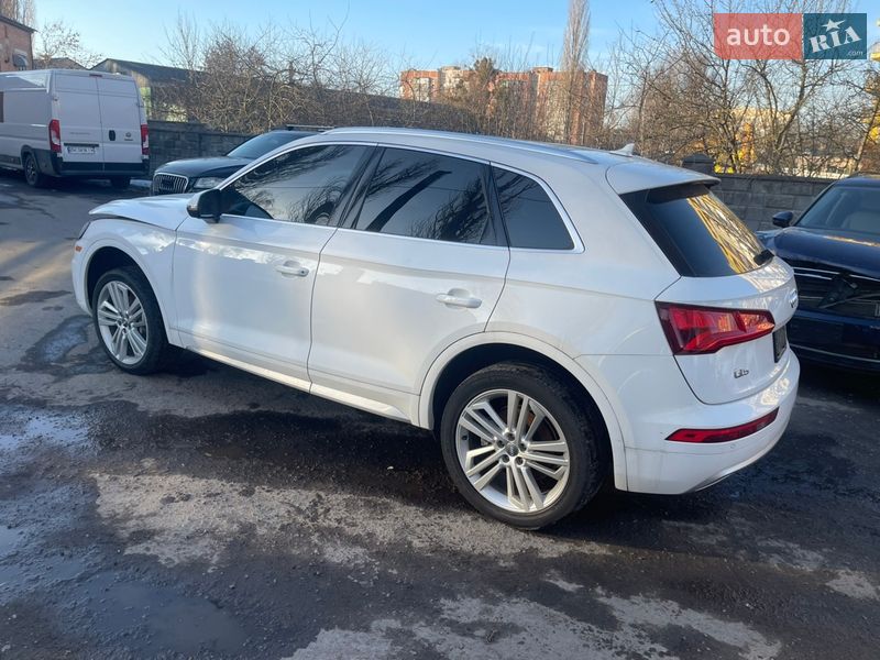 Позашляховик / Кросовер Audi Q5 2018 в Рівному