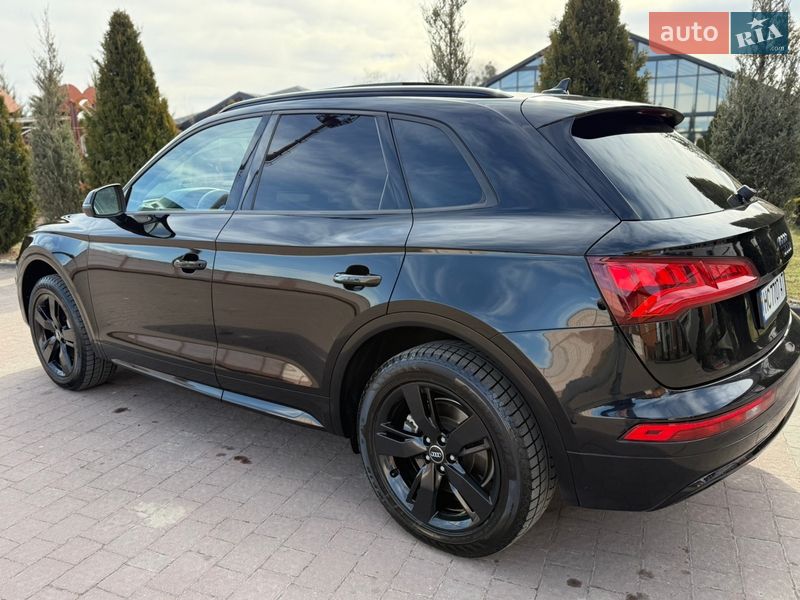 Позашляховик / Кросовер Audi Q5 2017 в Стрию