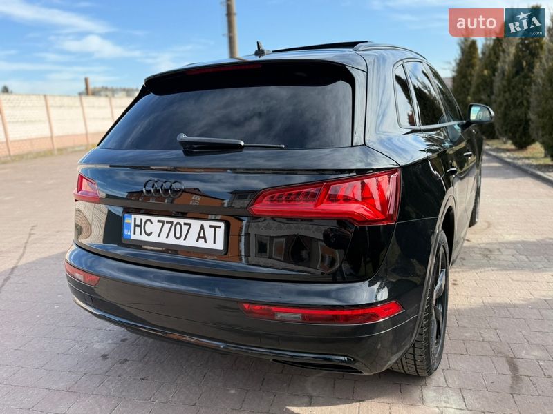 Позашляховик / Кросовер Audi Q5 2017 в Стрию