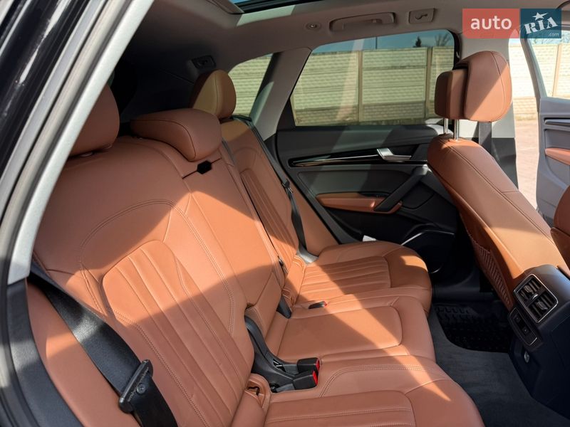 Позашляховик / Кросовер Audi Q5 2017 в Стрию