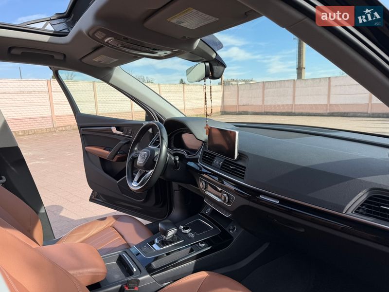 Позашляховик / Кросовер Audi Q5 2017 в Стрию