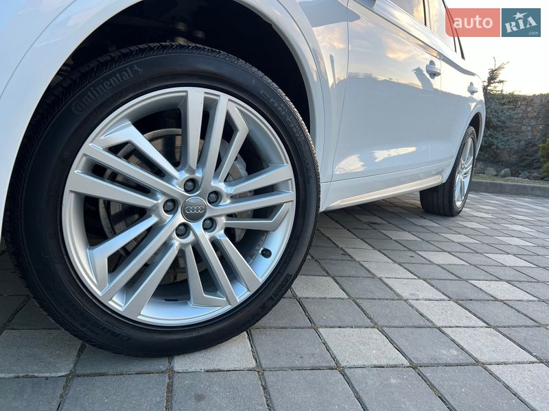 Позашляховик / Кросовер Audi Q5 2018 в Стрию