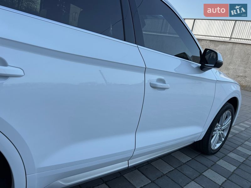 Позашляховик / Кросовер Audi Q5 2018 в Стрию
