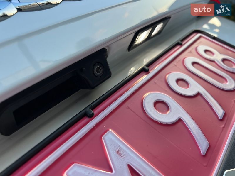 Позашляховик / Кросовер Audi Q5 2018 в Стрию