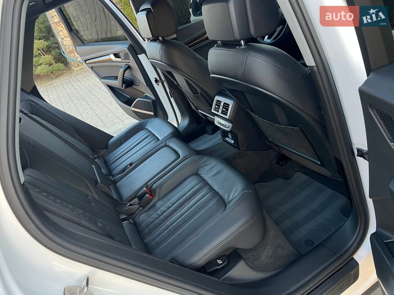 Позашляховик / Кросовер Audi Q5 2018 в Стрию