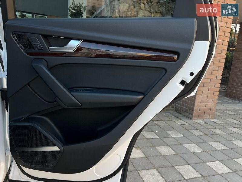 Позашляховик / Кросовер Audi Q5 2018 в Стрию