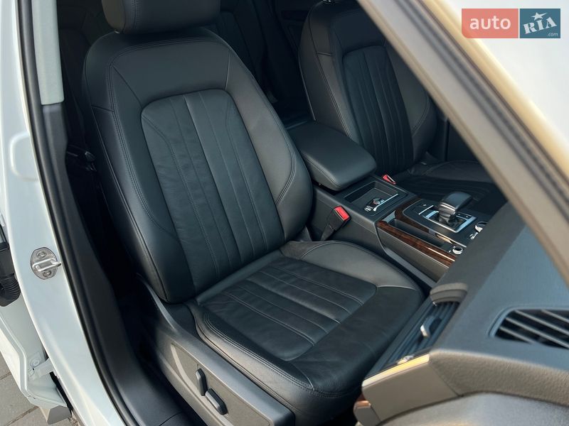 Позашляховик / Кросовер Audi Q5 2018 в Стрию