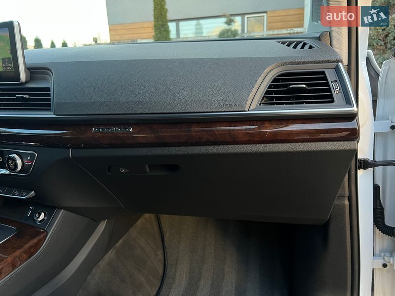 Позашляховик / Кросовер Audi Q5 2018 в Стрию