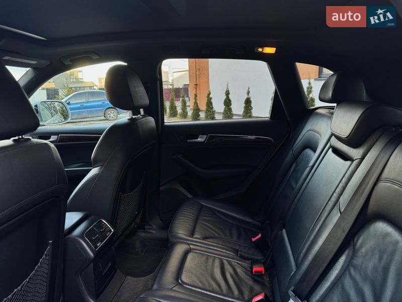 Внедорожник / Кроссовер Audi Q5 2015 в Ровно