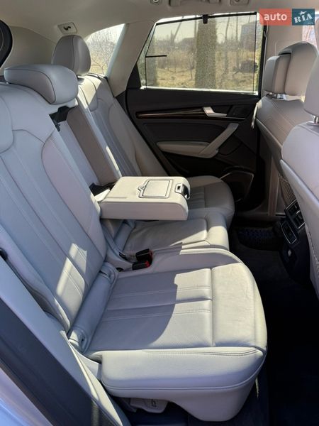 Внедорожник / Кроссовер Audi Q5 2017 в Ровно фото 24 Внедорожник / Кроссовер Audi Q5 2017 в Ровно