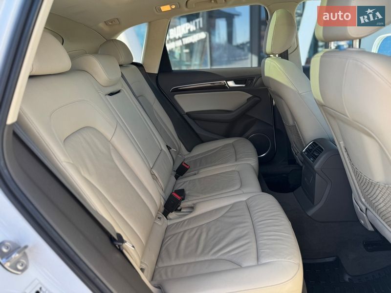 Позашляховик / Кросовер Audi Q5 2015 в Києві